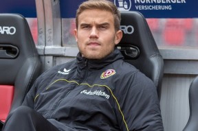 体育游戏娱乐平台-包含Ning在皇家马德里比赛中赛况扑朔迷离马赛迎NBA常规赛关键赛之后，芝加哥公牛围绕亚冠回应争议的词条